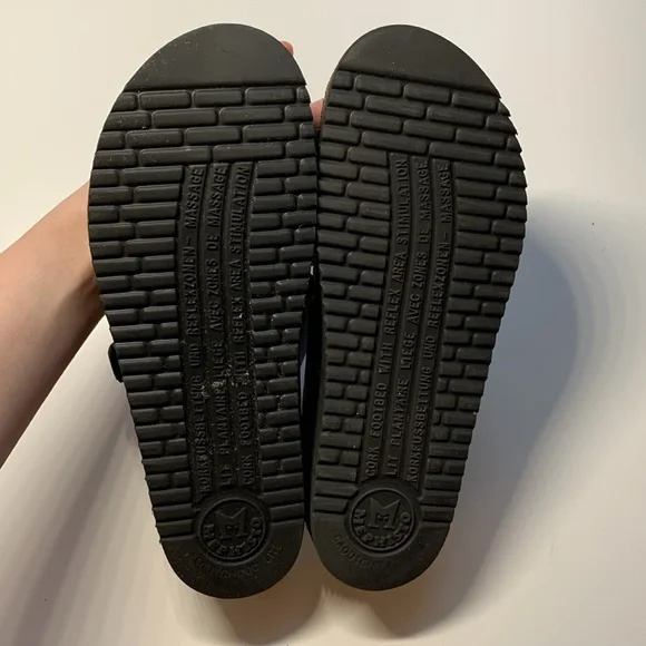 MEPHISTO Helen Slip-On Black Leather Sandals - Picture 6 of 6